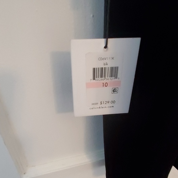 Dress - Picture 5 of 5